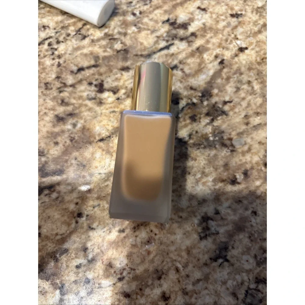 Estee Lauder Double Wear‎ Stay-in-Place Foundation - 1 fl. oz. 4W4 Hazel